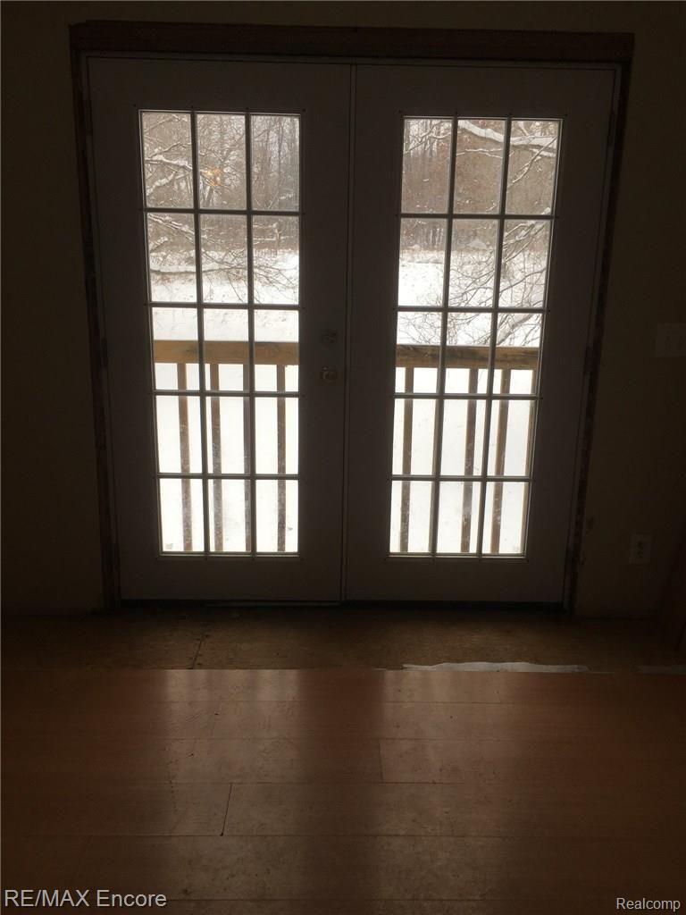 11837 Scott Road Davisburg, MI 48350 - Photo 14 of 18 Scenic Master Double Doors