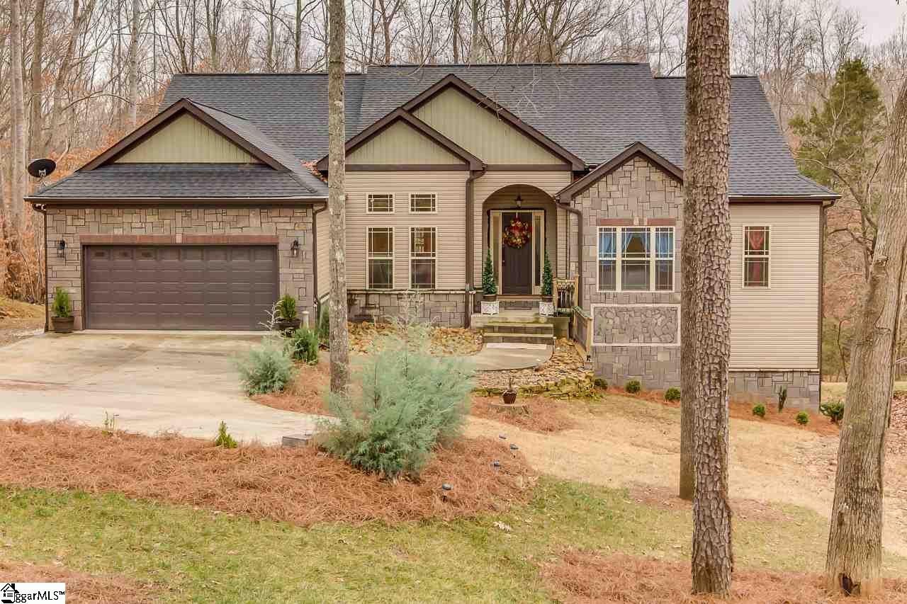 221 Foxhound Road Simpsonville, SC 29680 - Photo 1 of 36 Gallery Image 1