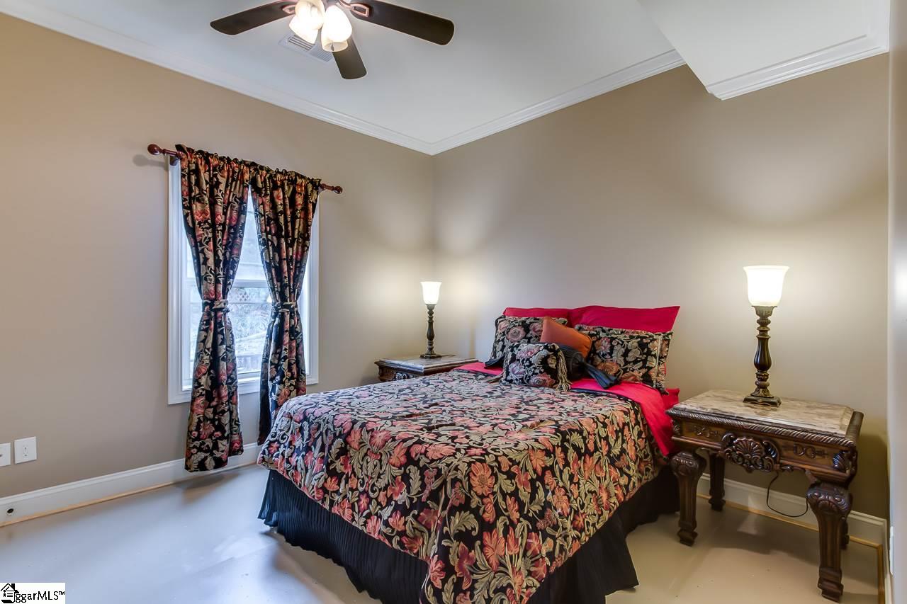 221 Foxhound Road Simpsonville, SC 29680 - Photo 30 of 36 Gallery Image 30