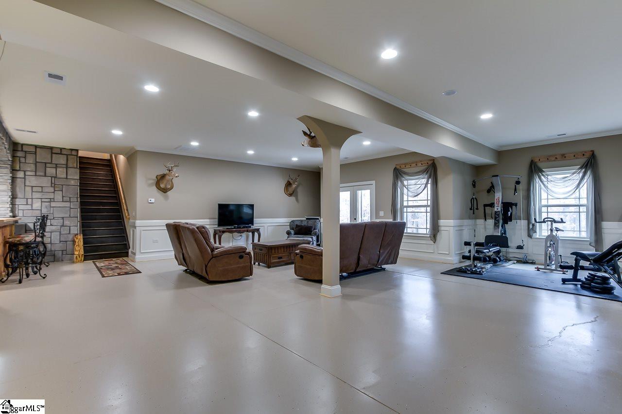 221 Foxhound Road Simpsonville, SC 29680 - Photo 31 of 36 Gallery Image 31