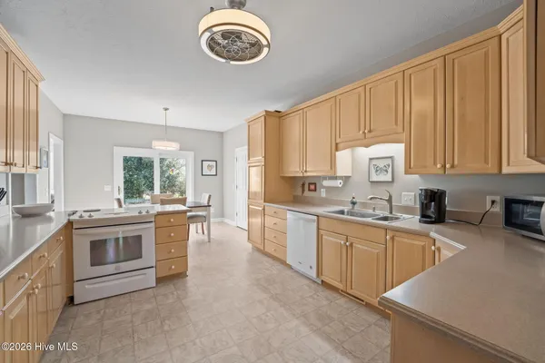 $489,000 | 8 Hialeah Place, Pinehurst, NC 28374