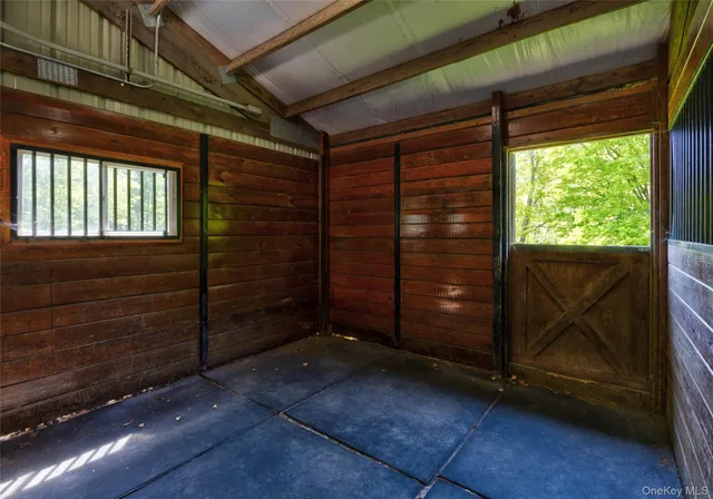 a view of walk in closet