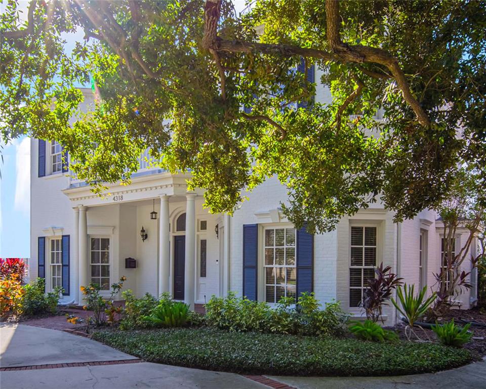 4318 West Azeele Street Tampa, FL 33609 - Photo 4 of 56