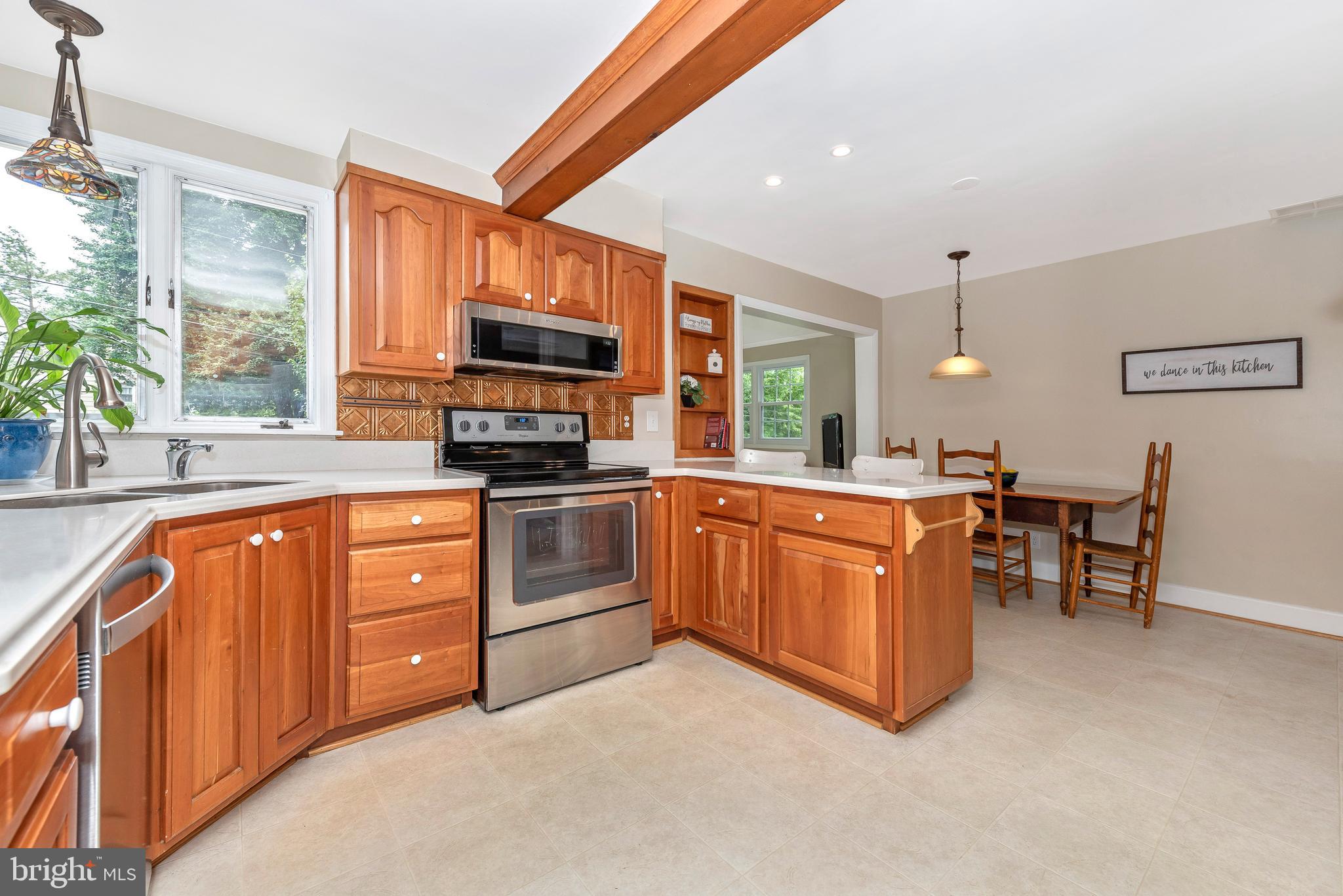 7203 Ridge Road Frederick, MD 21702 - Photo 8 of 41 Brand new stainless appliances