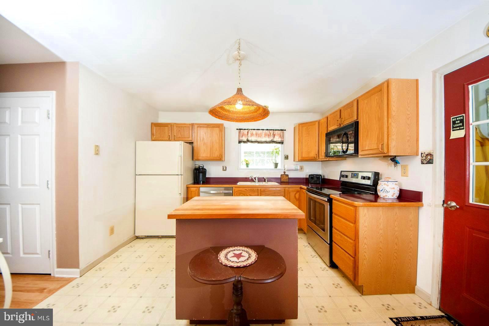 156 Barkley Road Atglen, PA 19310 - Photo 16 of 27 Kitchen