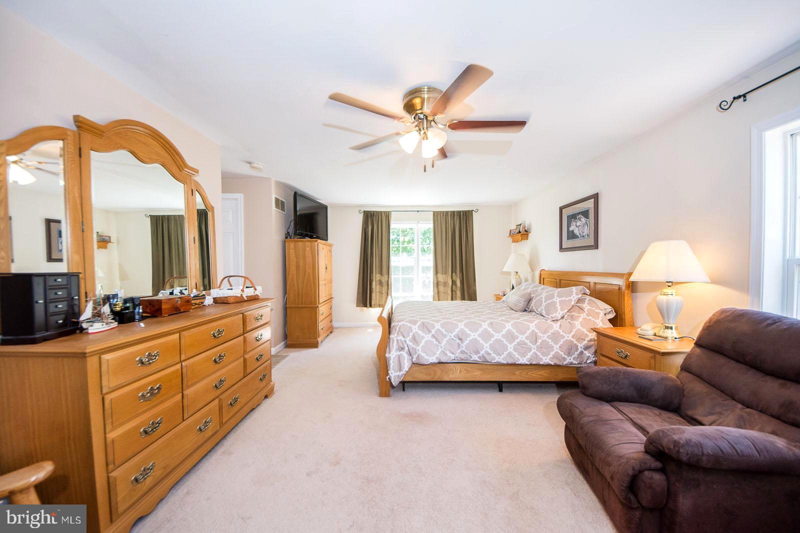 156 Barkley Road Atglen, PA 19310 - Photo 21 of 27 Master with sitting area