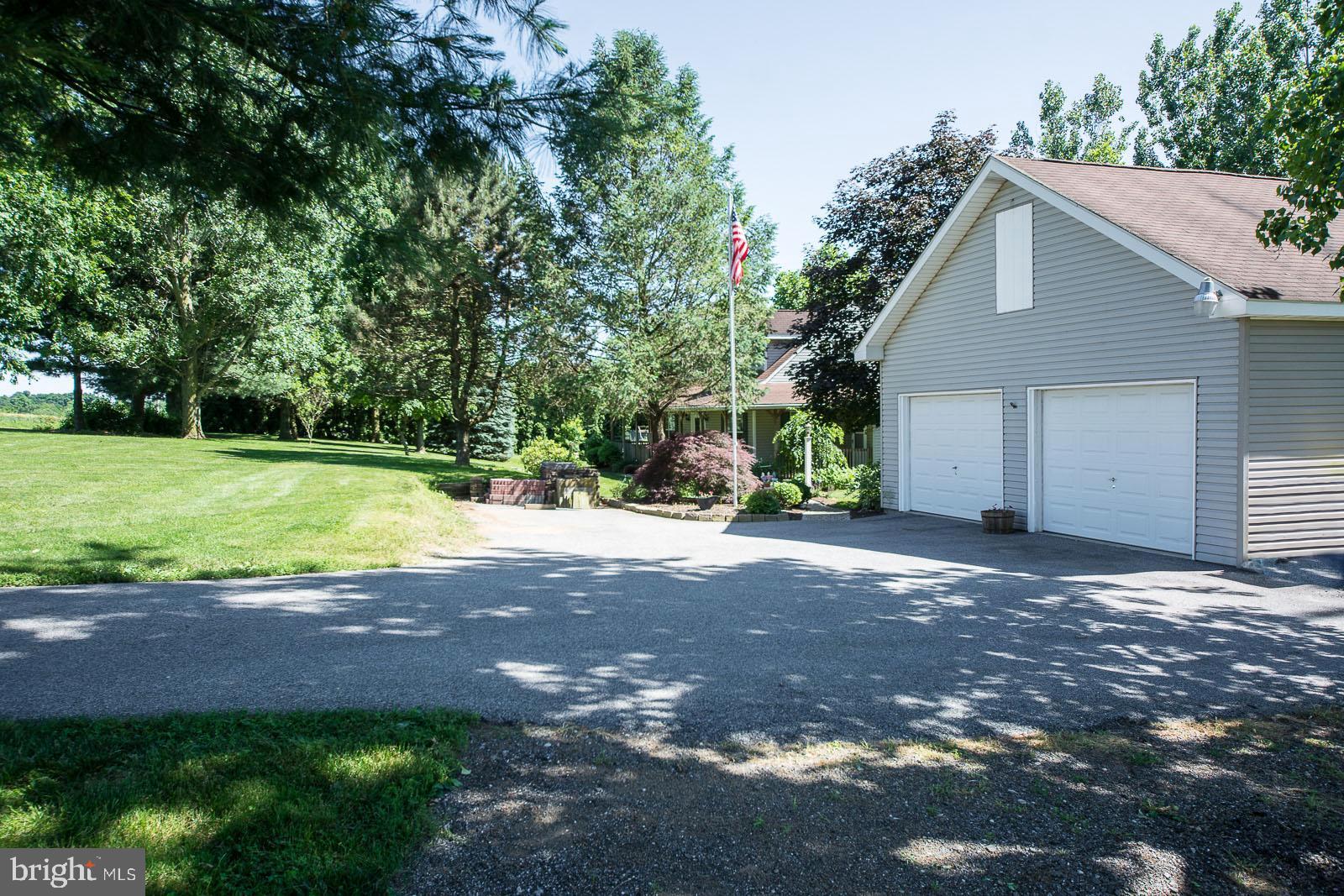 156 Barkley Road Atglen, PA 19310 - Photo 5 of 27 Massive Driveway