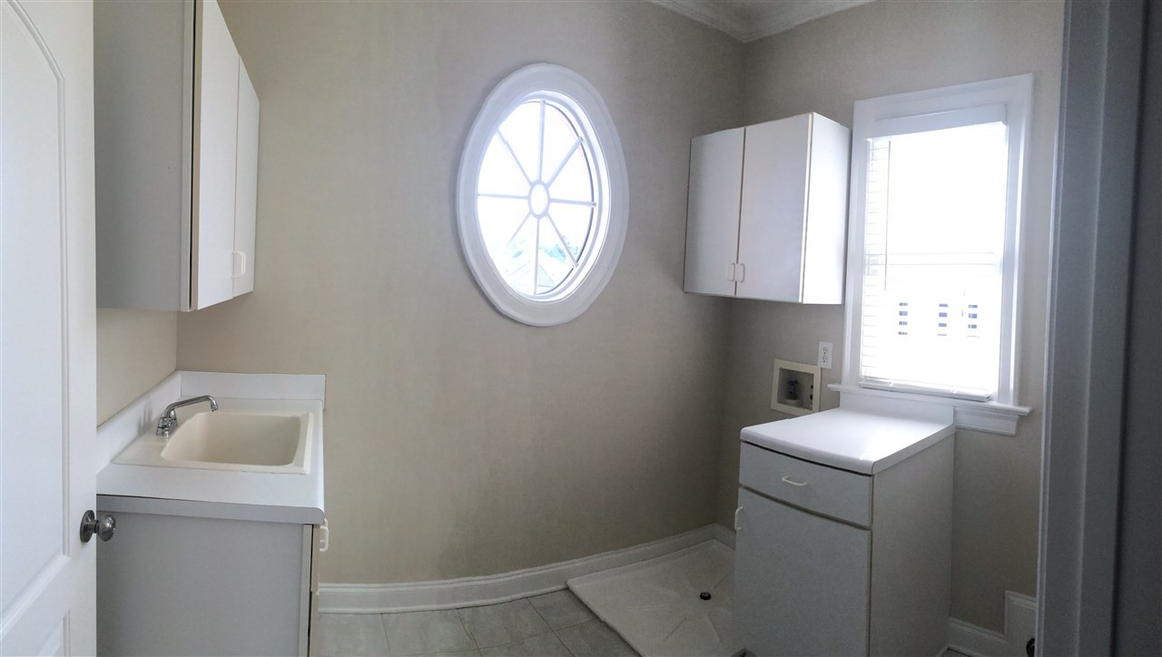 12604 Port Chester Court Raleigh, NC 27614 - Photo 18 of 25 Laundryroom