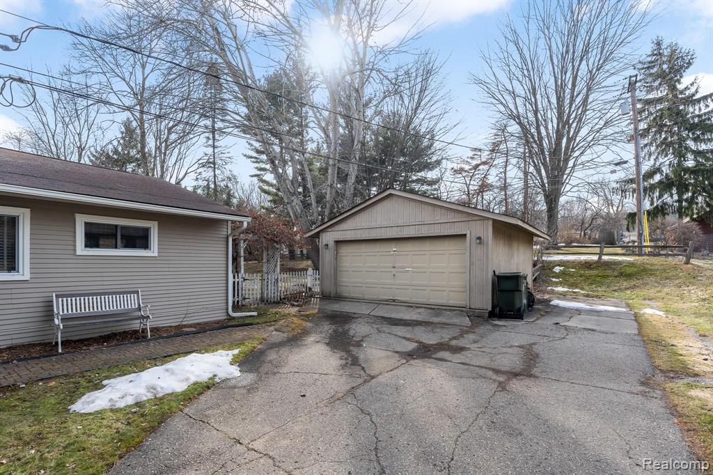 257 Nevada Avenue Rochester Hills, MI 48309 - Photo 30 of 36