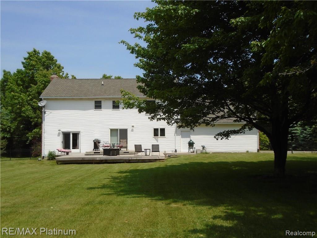 7134 Bergin Road Howell, MI 48843 - Photo 17 of 20 DSC00811.JPG