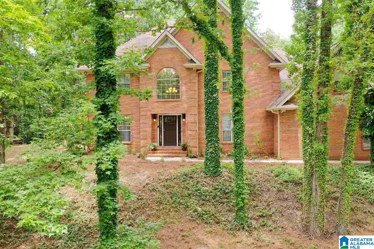 212 Cahaba Lake Circle Helena, AL 35080 - Photo 2 of 47