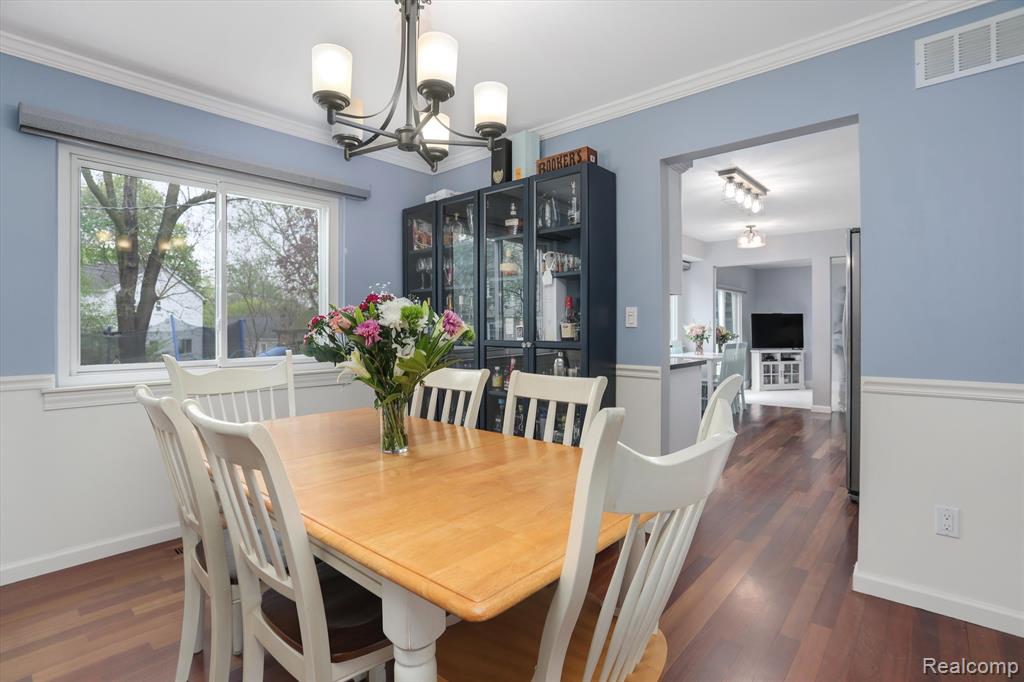 601 Lake Forest Road Rochester Hills, MI 48309 - Photo 12 of 40