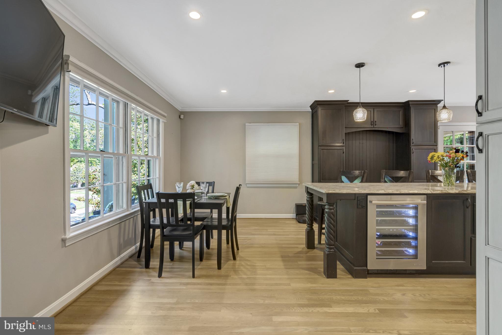 3313 Midland Road Fairfax, VA 22031 - Photo 12 of 74 Room for casual dining table