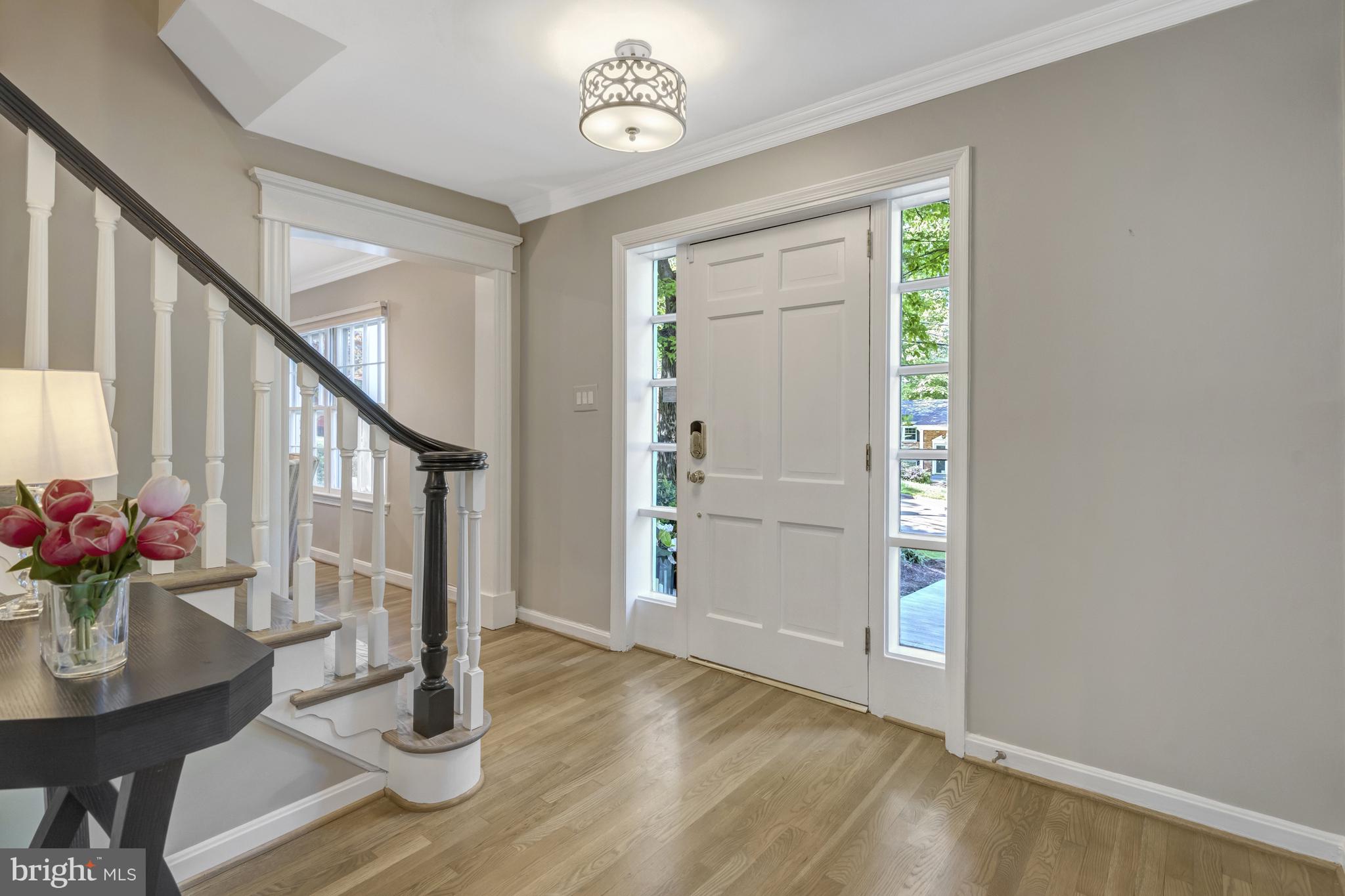3313 Midland Road Fairfax, VA 22031 - Photo 19 of 74 Welcoming entryway
