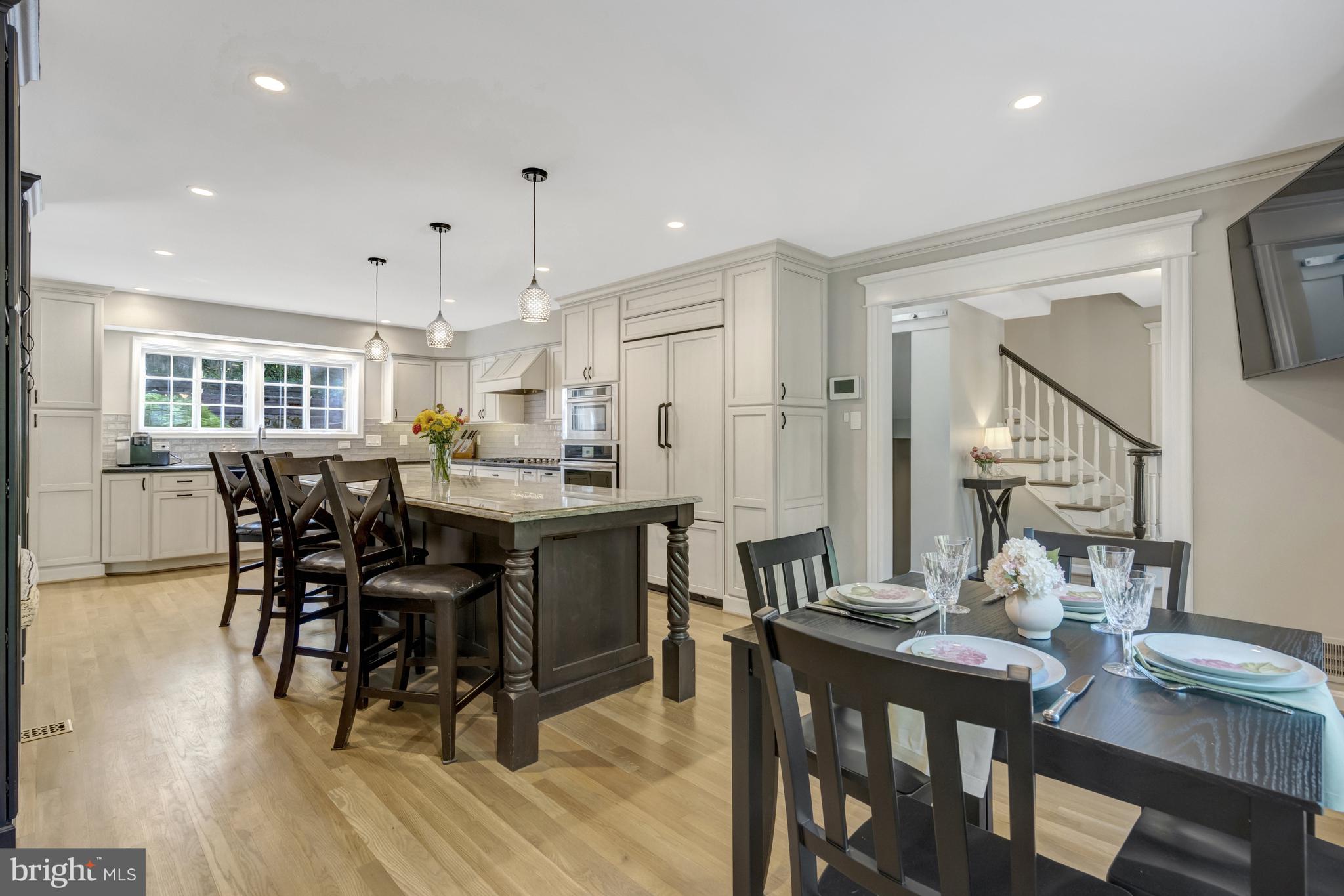 3313 Midland Road Fairfax, VA 22031 - Photo 3 of 74 Spacious eat-in gourmet kitchen