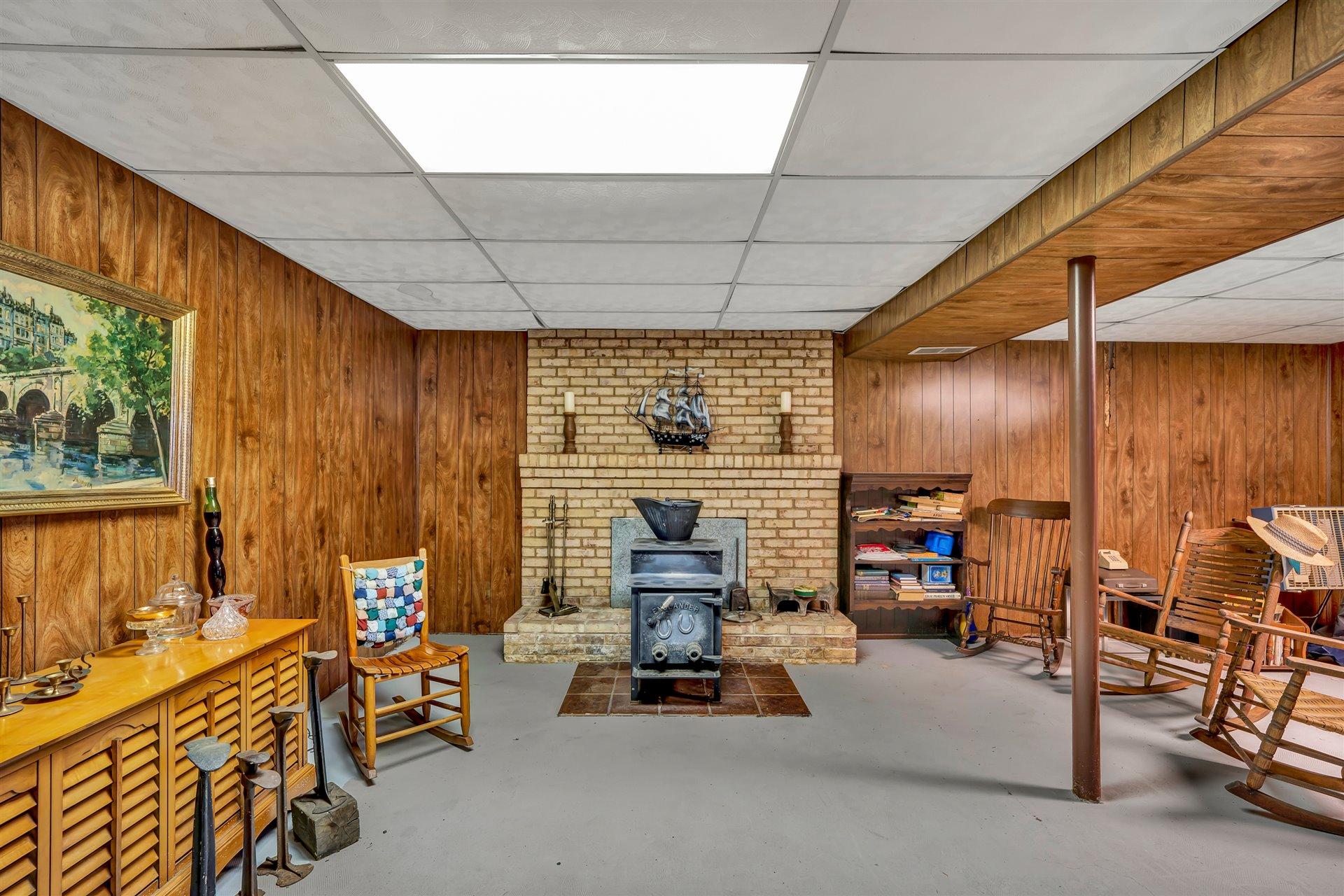 303 Sky View Road Goodview, VA 24095 - Photo 22 of 31 21-DSC00086