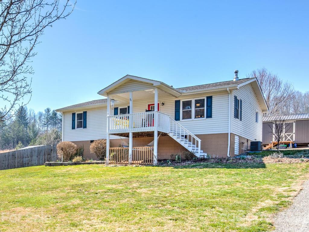 56 Millard Cove Road Leicester, NC 28748 - Photo 2 of 34 Gallery Image 2