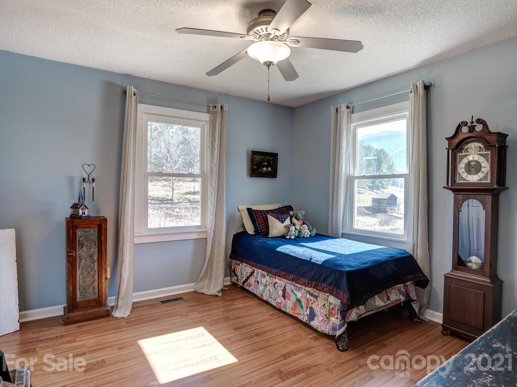 56 Millard Cove Road Leicester, NC 28748 - Photo 19 of 34 Gallery Image 19