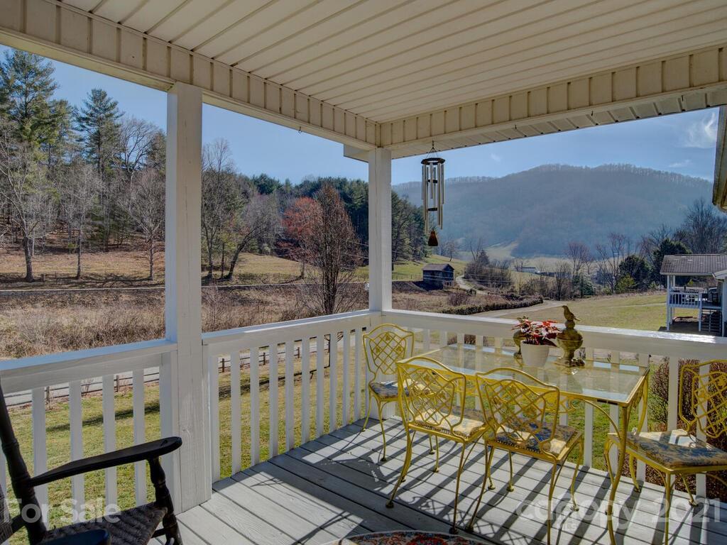 56 Millard Cove Road Leicester, NC 28748 - Photo 3 of 34 Gallery Image 3