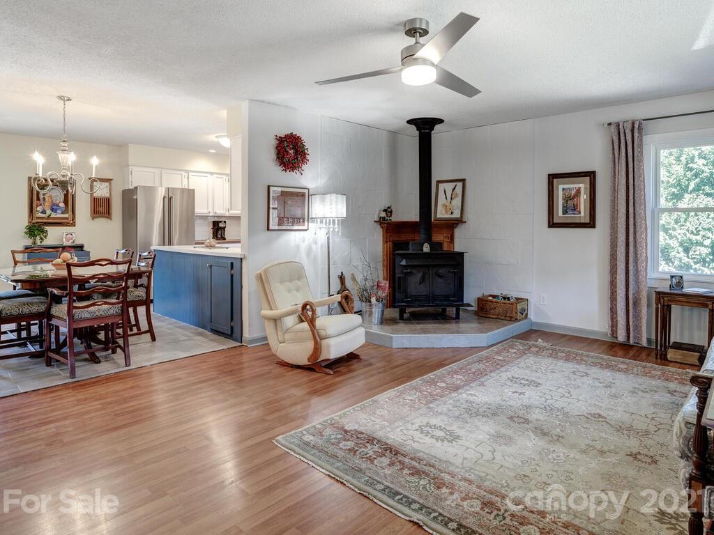 56 Millard Cove Road Leicester, NC 28748 - Photo 4 of 34 Gallery Image 4