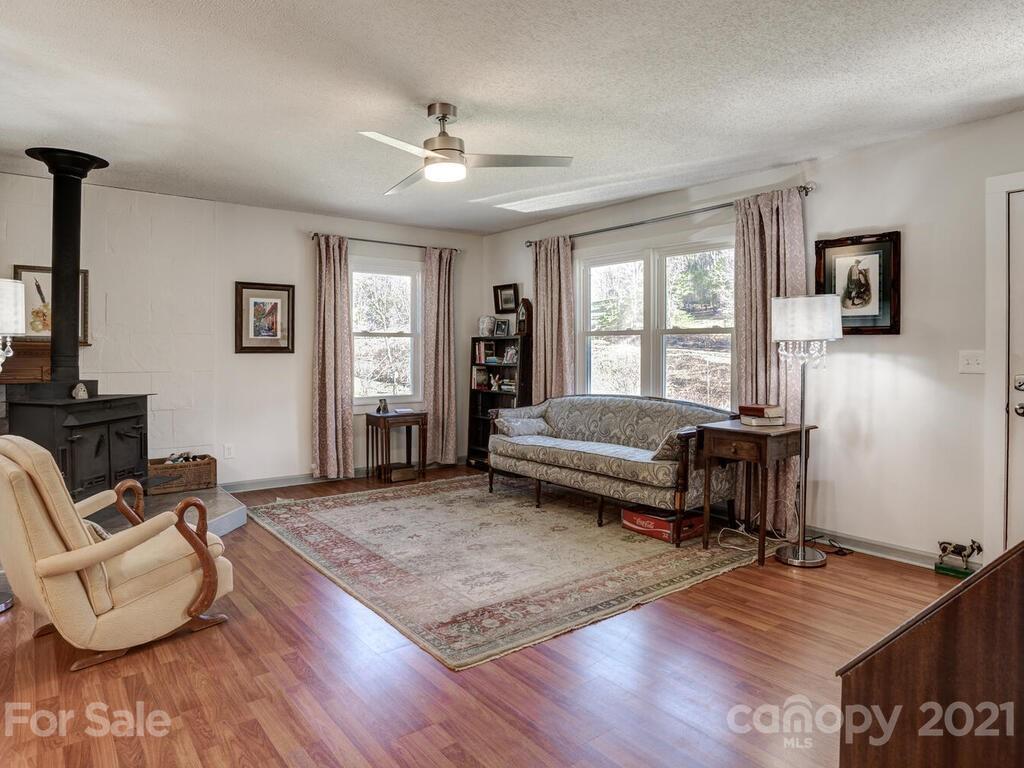 56 Millard Cove Road Leicester, NC 28748 - Photo 5 of 34 Gallery Image 5