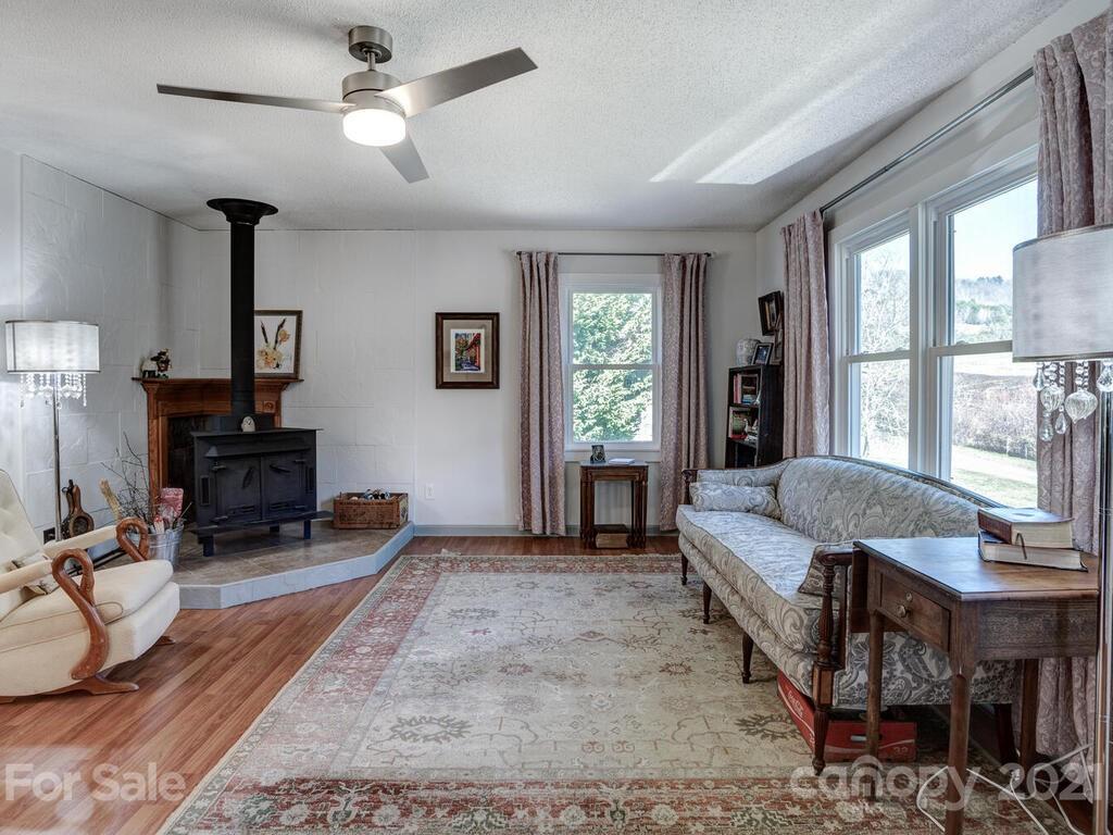 56 Millard Cove Road Leicester, NC 28748 - Photo 6 of 34 Gallery Image 6