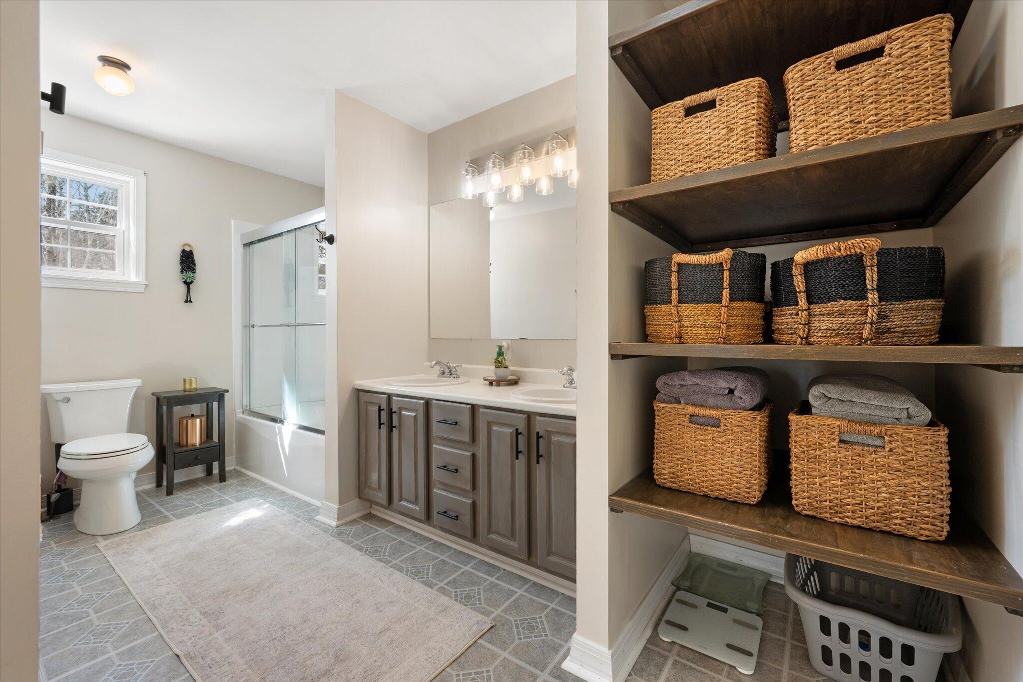 817 Millvale Road Bucksport, ME 04416 - Photo 23 of 47 28-Primary Bathroom