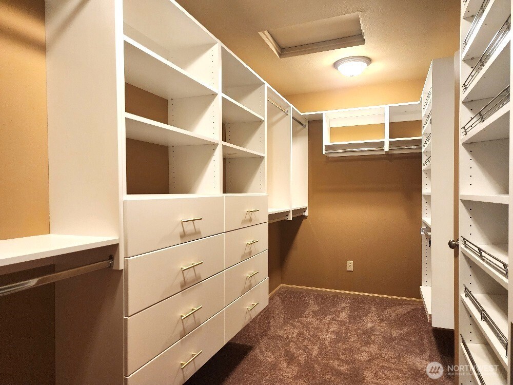 16200 Parkside Way Southeast Renton, WA 98058 - Photo 20 of 40 a view of closet