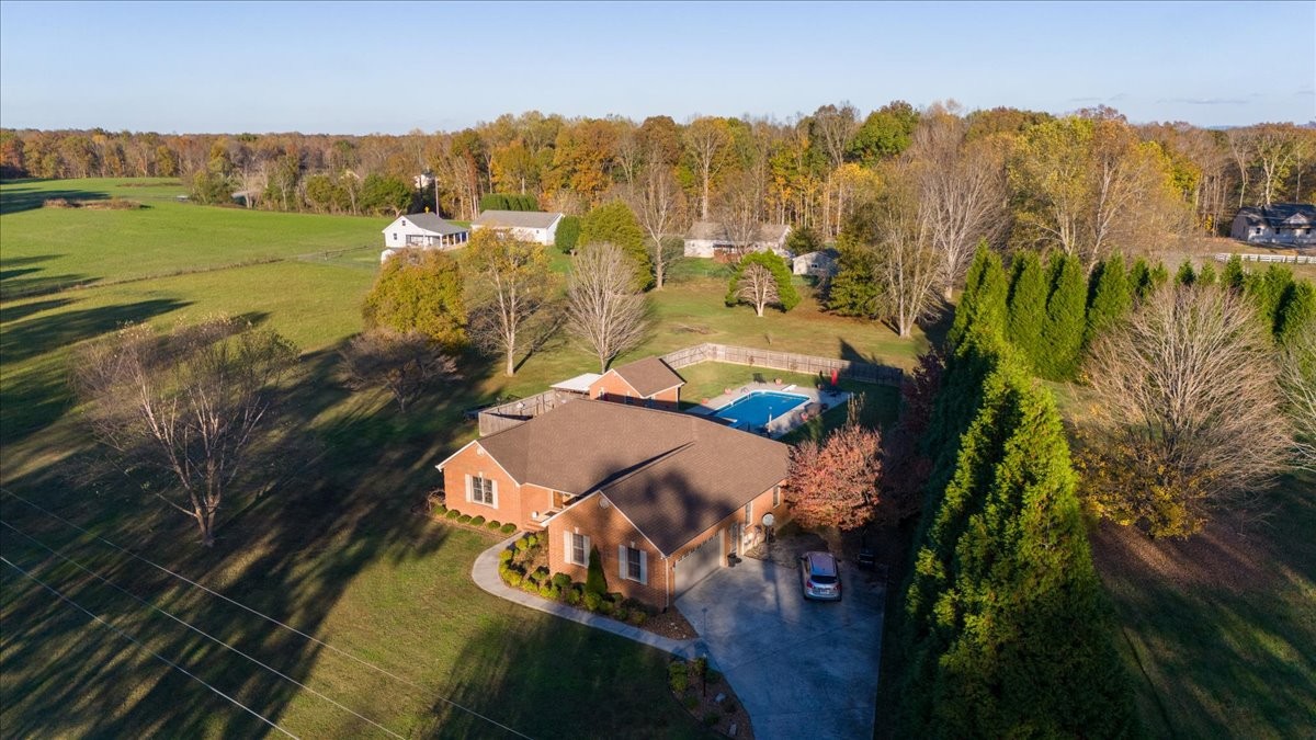 220 Flora Lane Manchester, TN 37355 - Photo 3 of 81 Beautiful in-ground swimming pool