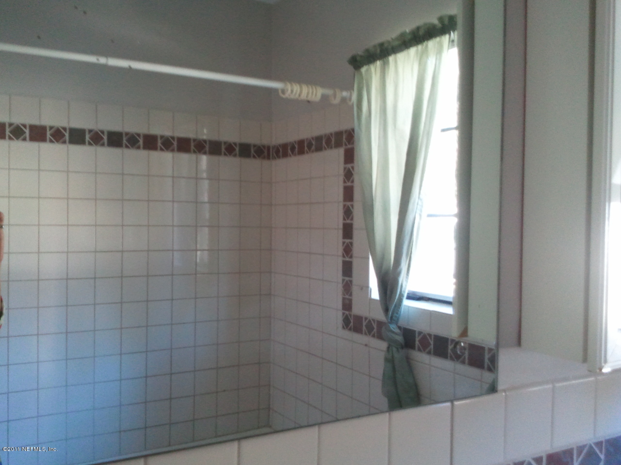 2834 Belair Road South Jacksonville, FL 32207 - Photo 8 of 11 C:\fakepath\Mirror reflected view Bath