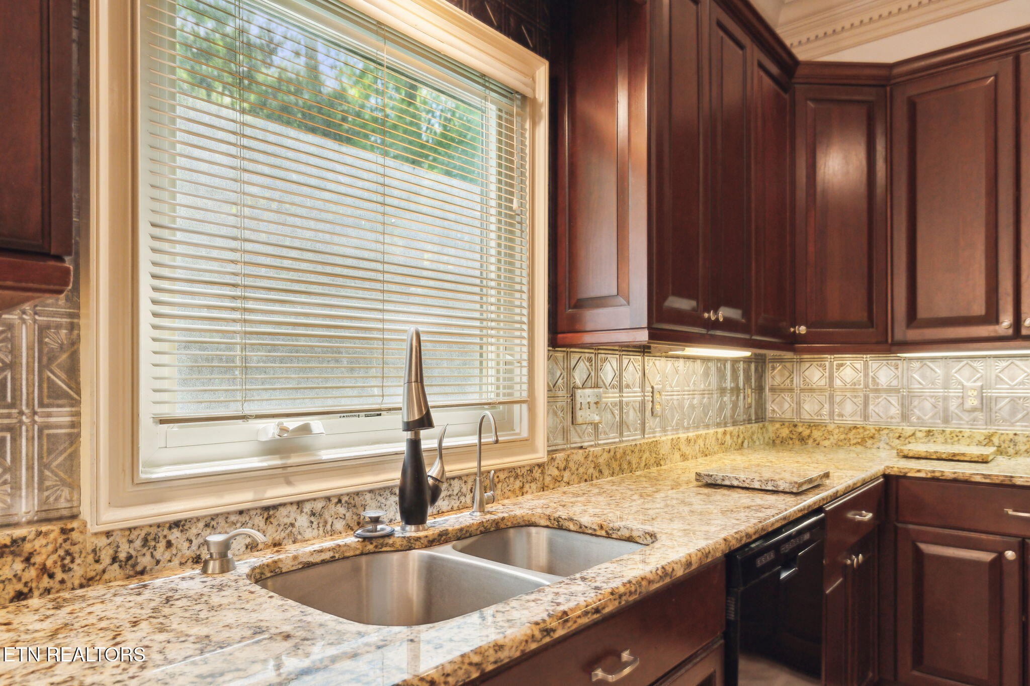 15 Rivers Run Way Oak Ridge, TN 37830 - Photo 6 of 41 Gallery Image 6