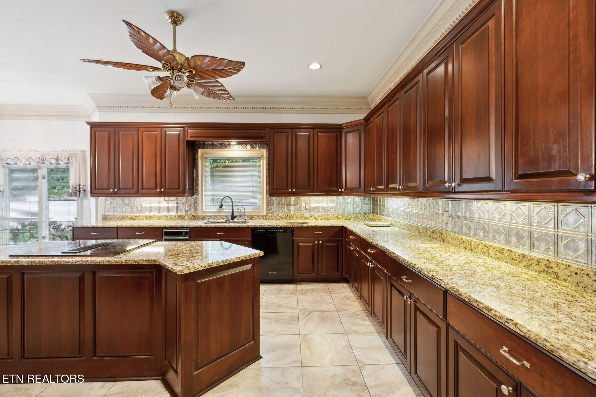 15 Rivers Run Way Oak Ridge, TN 37830 - Photo 9 of 41 Gallery Image 9