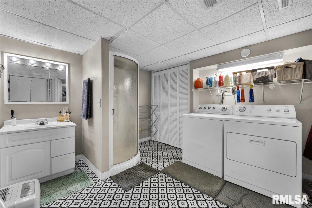 301 Devonshire Road Washington, IL 61571 - Photo 19 of 32 Gallery Image 19