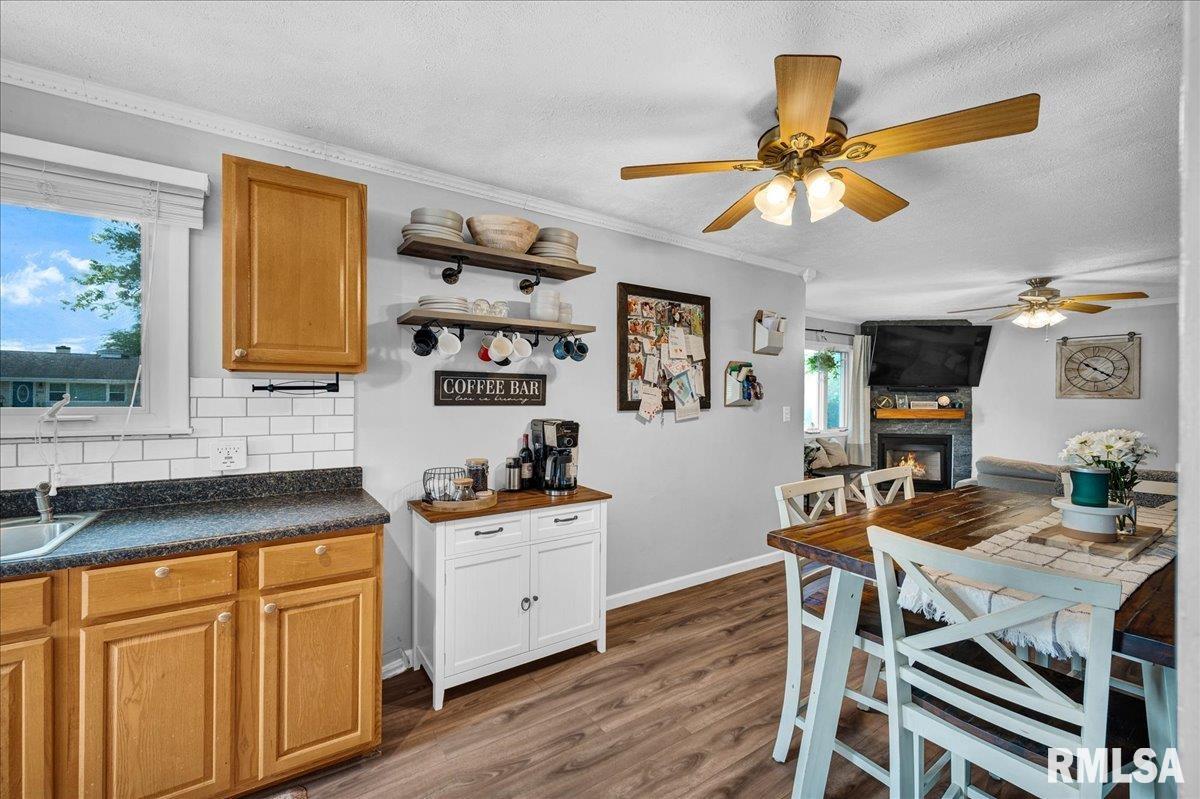 301 Devonshire Road Washington, IL 61571 - Photo 6 of 32 Gallery Image 6