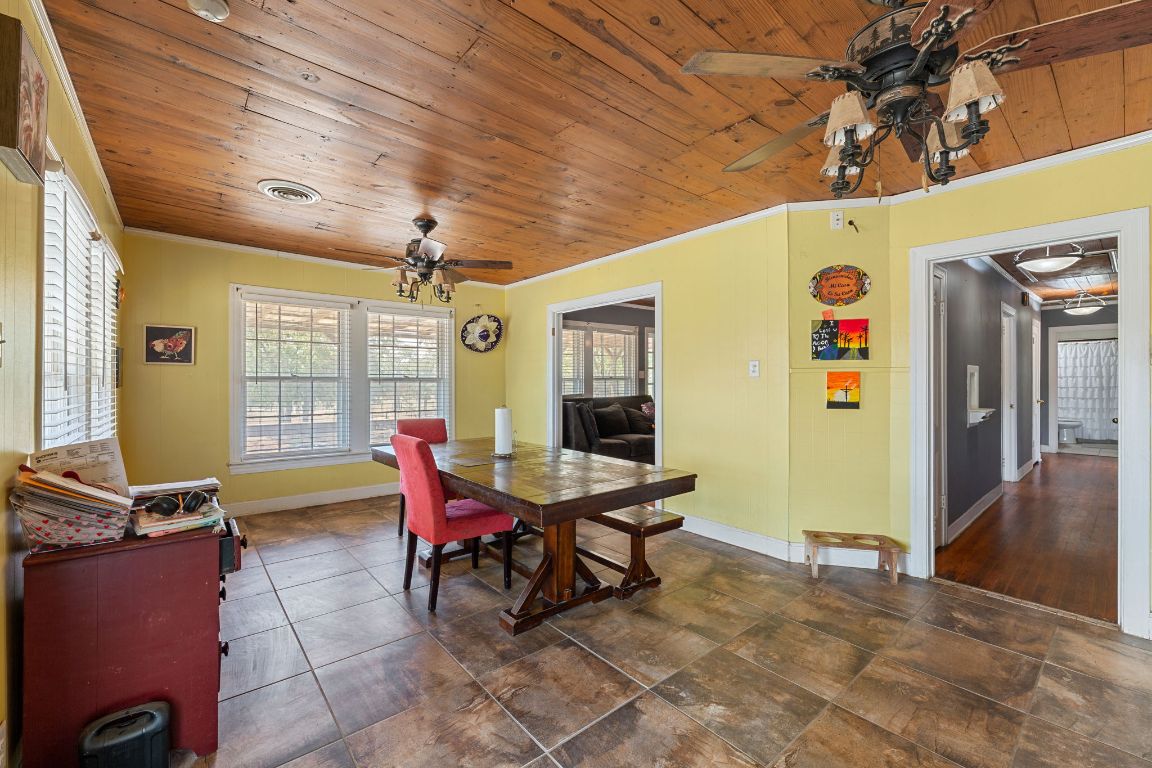 274 Old Potato Road Paige, TX 78659 - Photo 8 of 40 a workspace with furniture