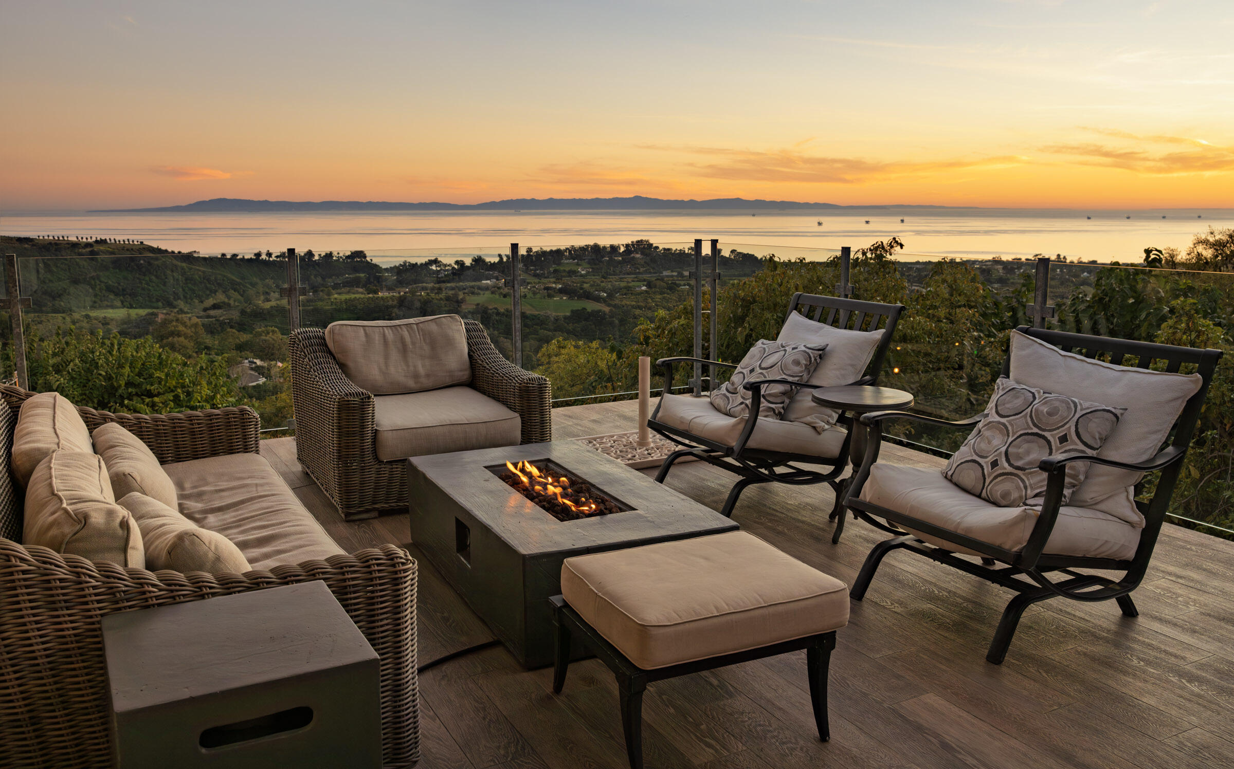 7401 Shepard Mesa Road Carpinteria, CA 93013 - Photo 7 of 29 Infinity Deck