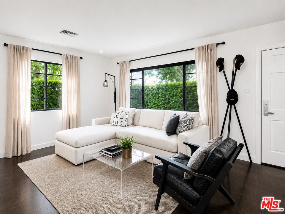 502 Strand Street Santa Monica, CA 90405 - Photo 2 of 17
