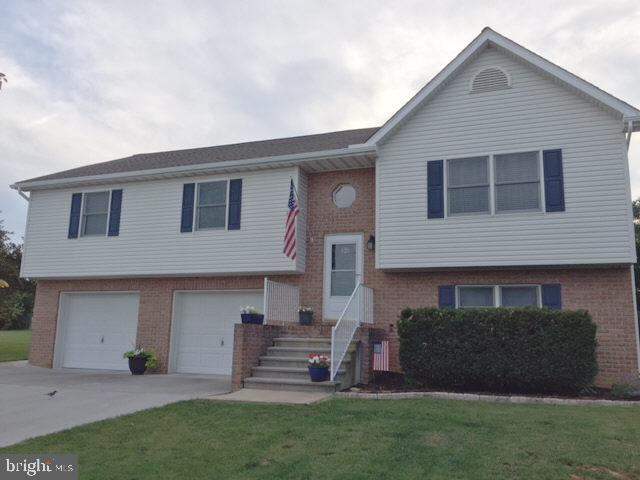 121 Comanche Trail Hanover, PA 17331 - Photo 1 of 27 Gallery Image 1
