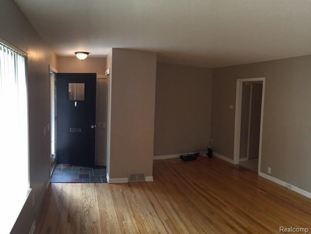 1004 Tottenham Road Birmingham, MI 48009 - Photo 10 of 11
