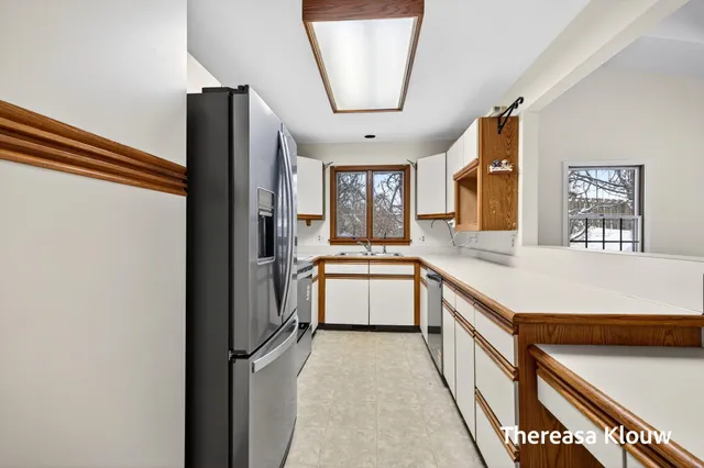 $349,900 | 17496 Meadow Wood Road, Spring Lake, MI 49456