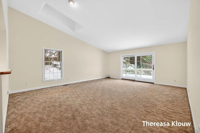 $349,900 | 17496 Meadow Wood Road, Spring Lake, MI 49456