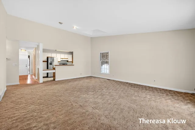 $349,900 | 17496 Meadow Wood Road, Spring Lake, MI 49456