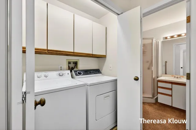 $349,900 | 17496 Meadow Wood Road, Spring Lake, MI 49456