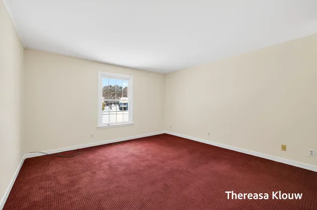 $349,900 | 17496 Meadow Wood Road, Spring Lake, MI 49456