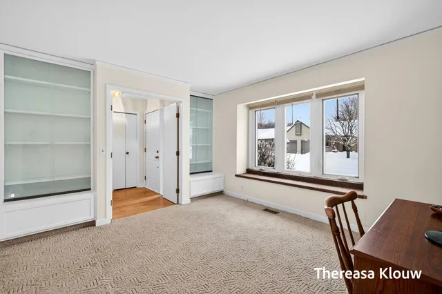 $349,900 | 17496 Meadow Wood Road, Spring Lake, MI 49456