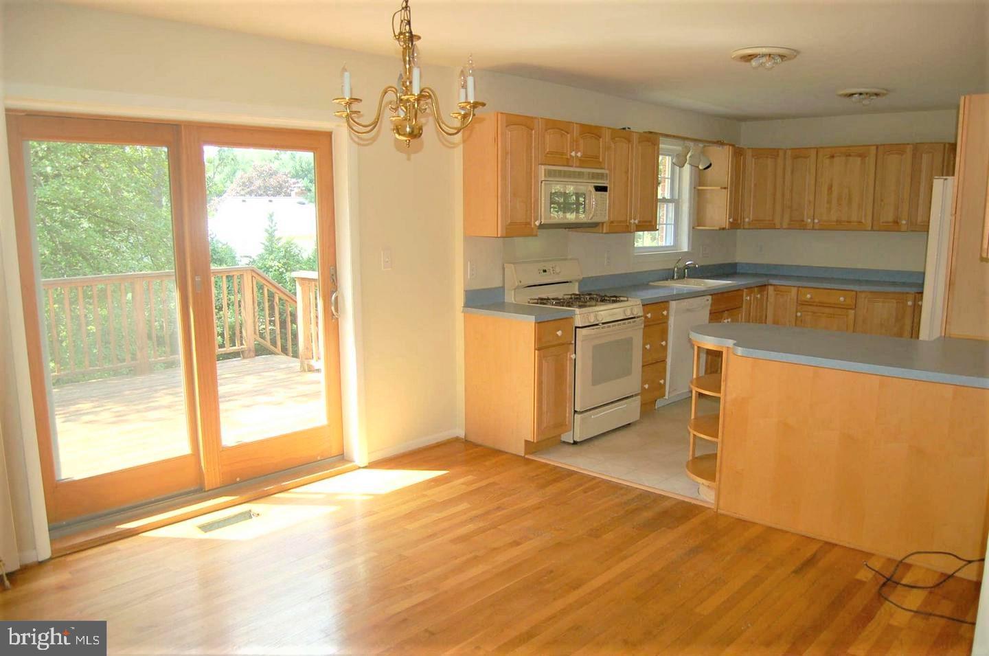 19509 Olney Mill Road Olney, MD 20832 - Photo 4 of 16 Dining Room and Kitchen