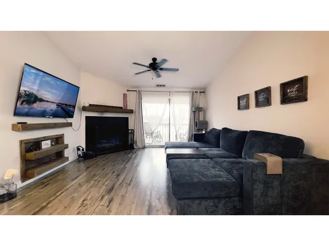 $239,900 | 12555 Timber Creek Drive, Unit 8, Carmel, IN 46032