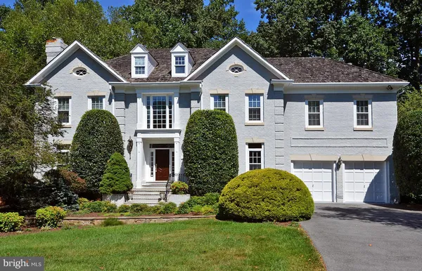 $2,150,000 | 7012 Fawn Trail Court, Bethesda, MD 20817