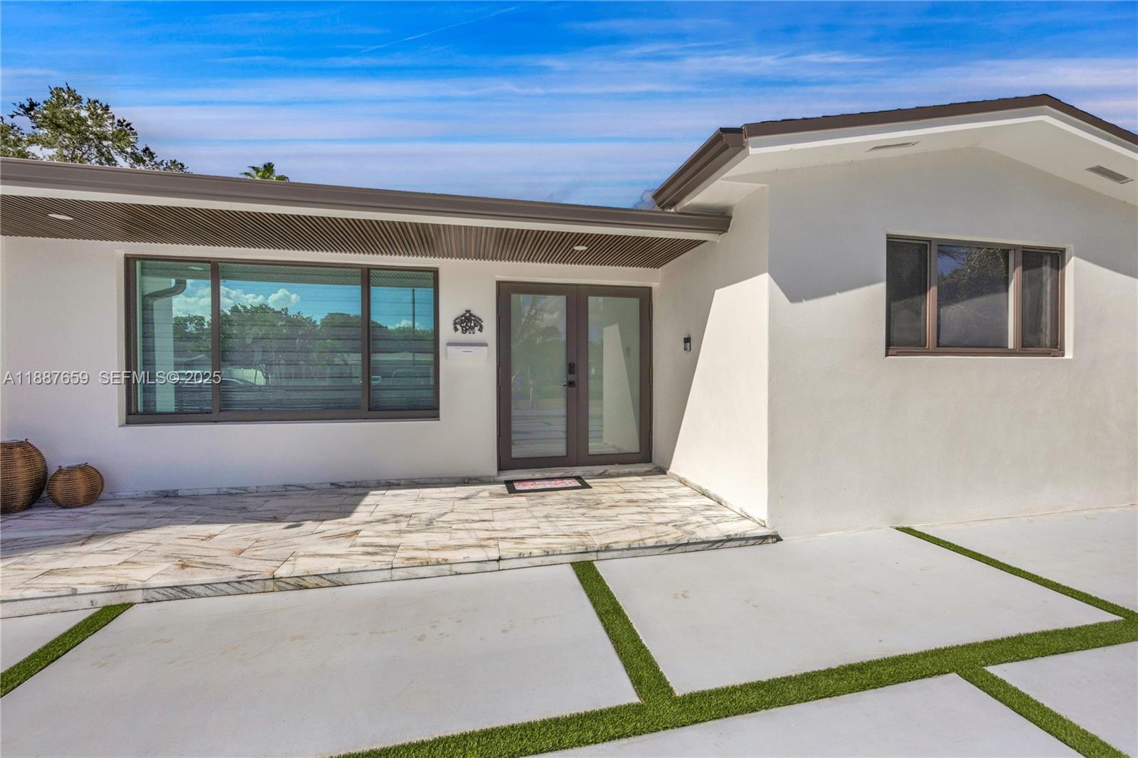 5501 McKinley Street Hollywood, FL 33021 - Photo 4 of 49