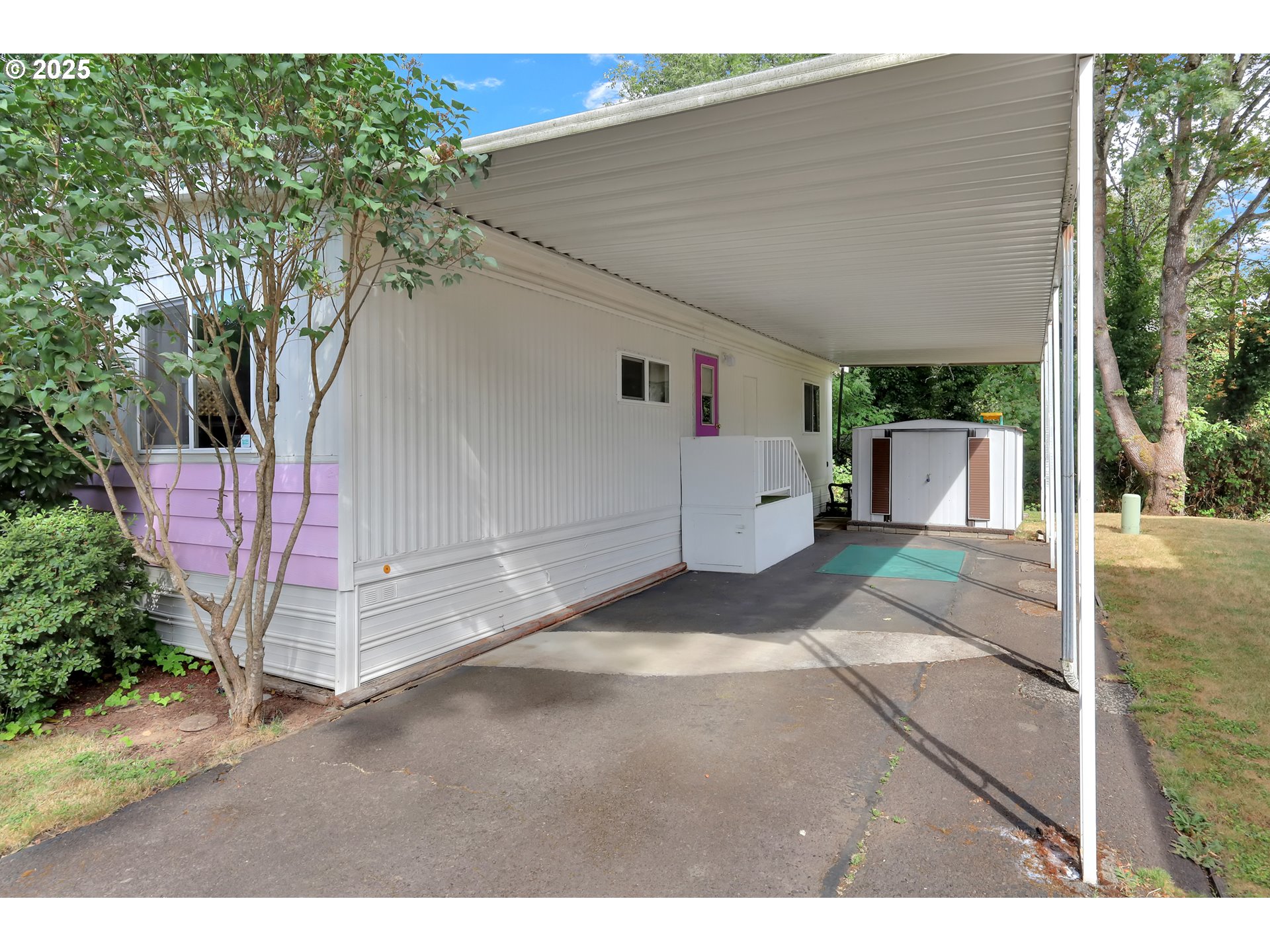 1475 Green Acres Road, Unit 10 Eugene, OR 97408 - Photo 32 of 34 Carport